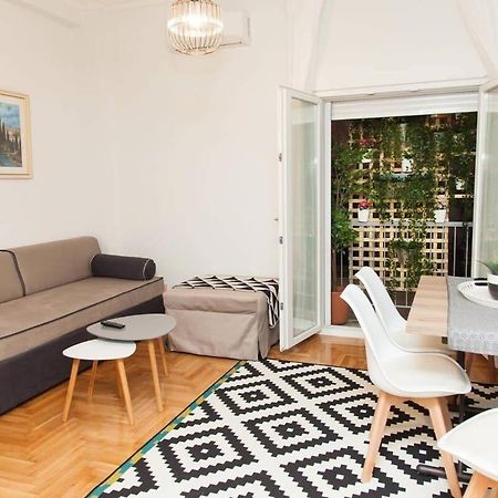 Luxury Apartment In Central Kolonaki เอเธนส์ ภายนอก รูปภาพ